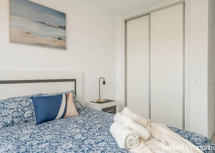 With Beautiful Views. Apartment Fuengirola