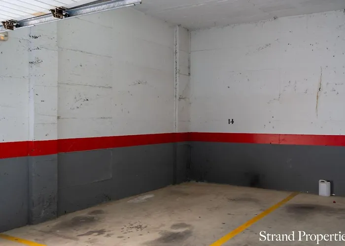 Apartment With Beautiful Views. *